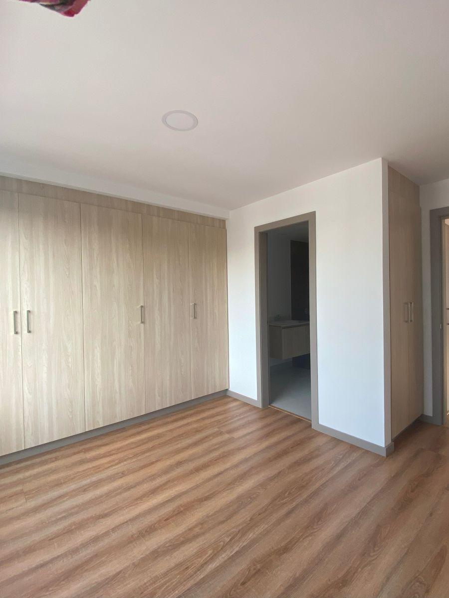 Suite de 57 m² Mas Patio de 19 m², Incluye Parqueadero y Bodega. Provincia de Pichincha — imagen 5