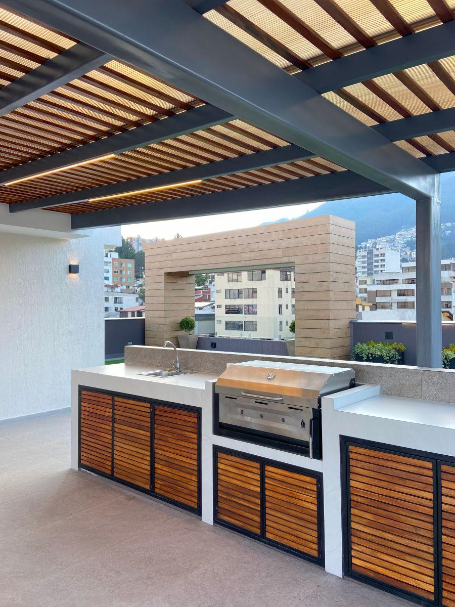 Suite de 57 m² Mas Patio de 19 m², Incluye Parqueadero y Bodega. Provincia de Pichincha — imagen 2