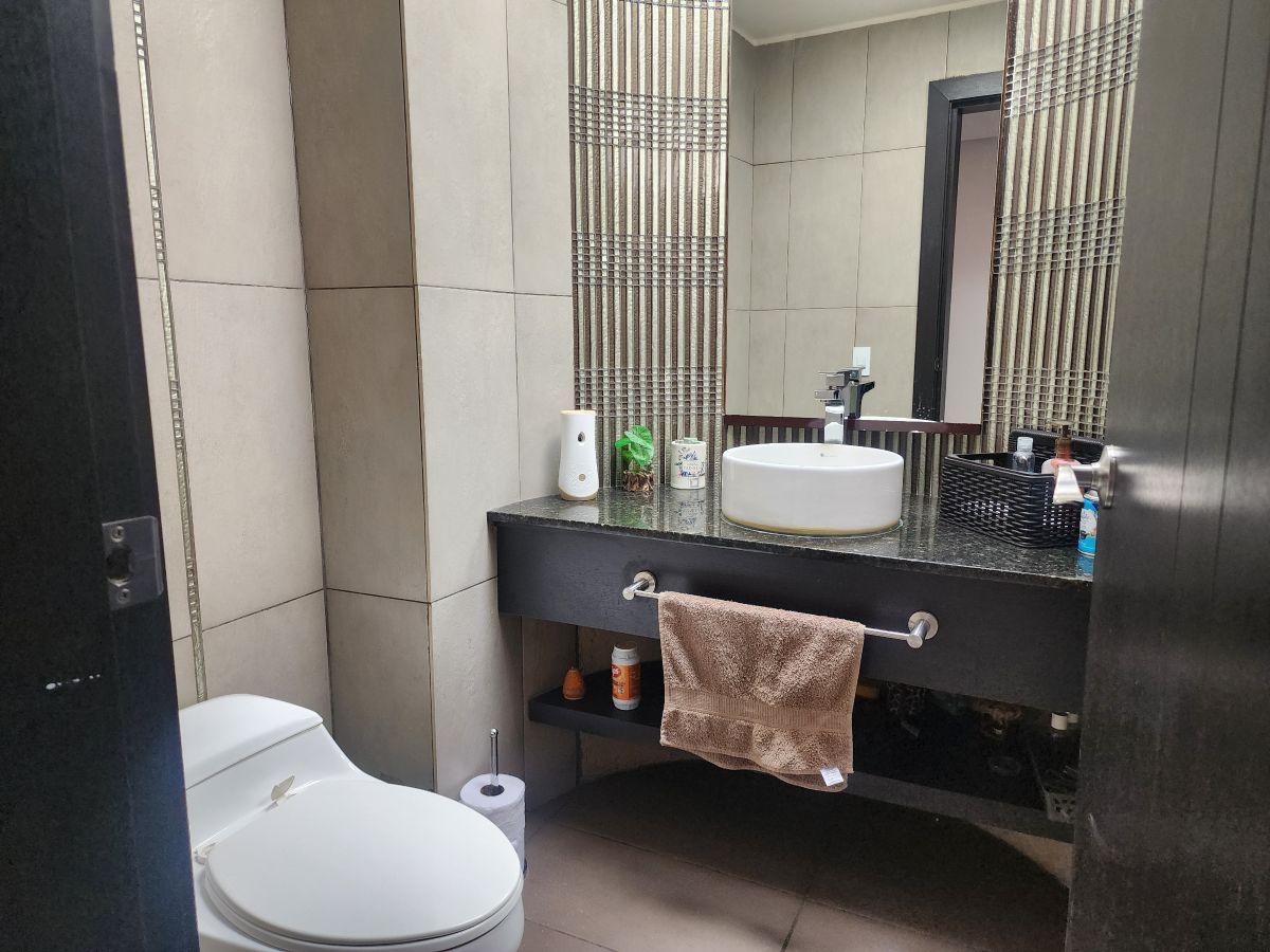 Excelente Vista! Vendo Departamento Grande Sector Bosque Colinas del Pichincha — imagen 9