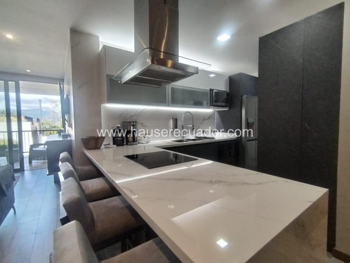 Departamento en Venta / 2 Habitaciones / Dentro de Conjunto - Sector San Juan de Cumbayá — imagen 3