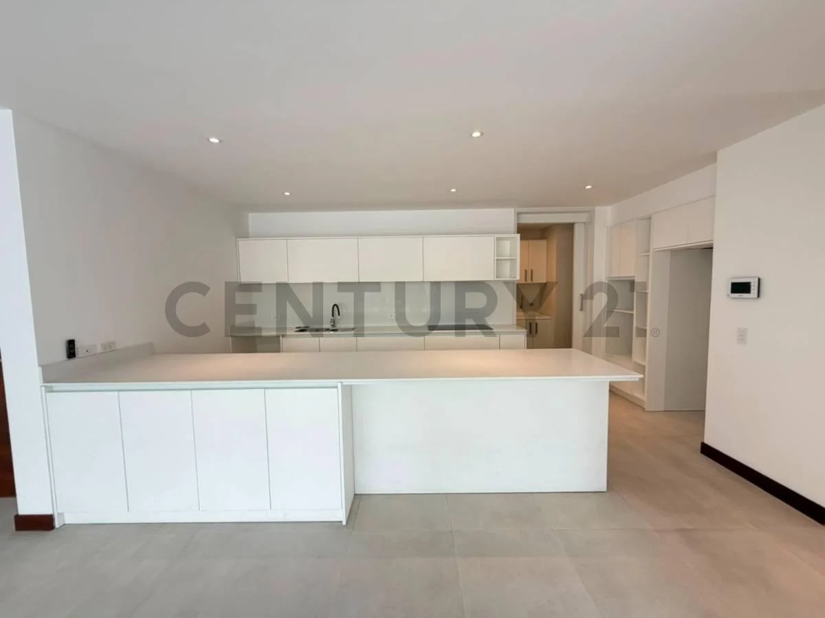 En Venta Departamento. Sector Cumbayá — imagen 9