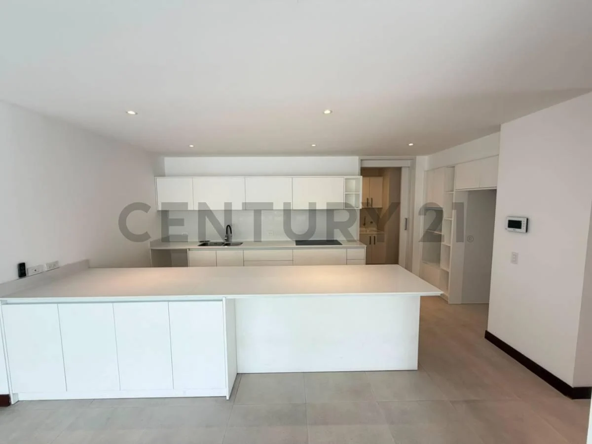 En Venta Departamento. Sector Cumbayá — imagen 8