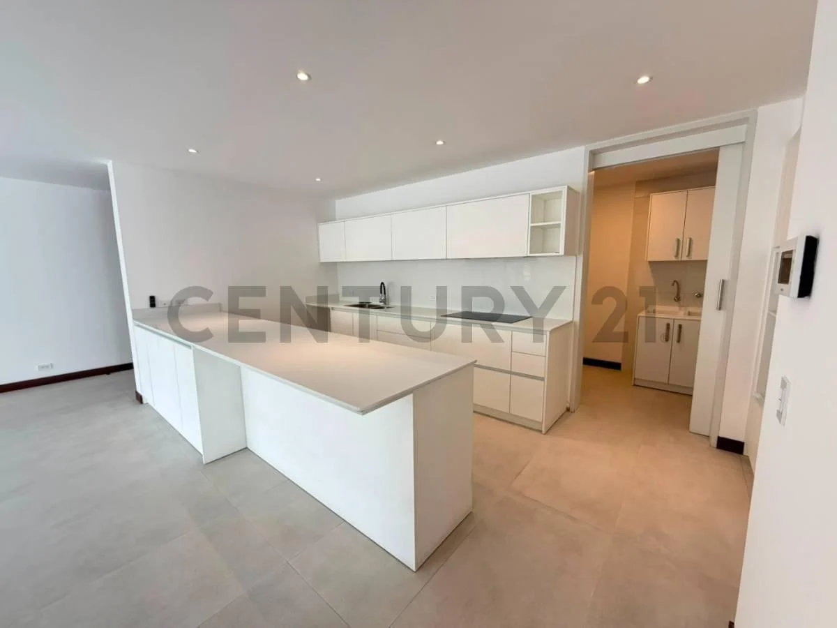 En Venta Departamento. Sector Cumbayá — imagen 7