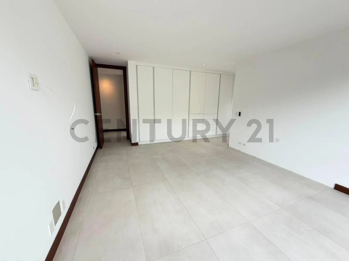 En Venta Departamento. Sector Cumbayá — imagen 2