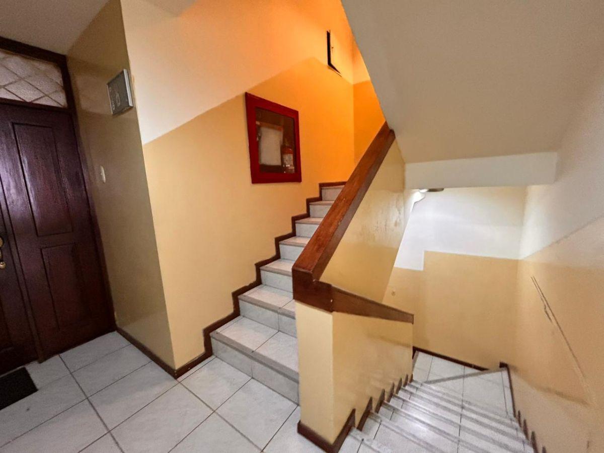 Departamento en Venta Frente Al Mar en Chipipe, Salinas, Condominio Casablanca — imagen 9