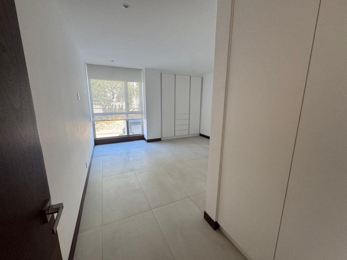 Vendo Cumbayá, Lindo Departamento, 164 m², 3 Dorm. Sector Santa Lucia, Excelente Ubicación! — imagen 8