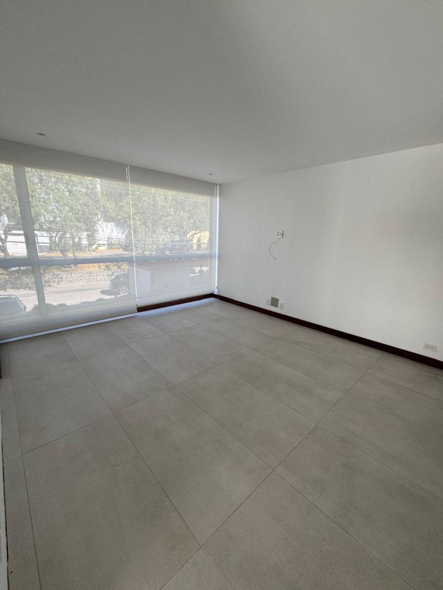 Vendo Cumbayá, Lindo Departamento, 164 m², 3 Dorm. Sector Santa Lucia, Excelente Ubicación! — imagen 6