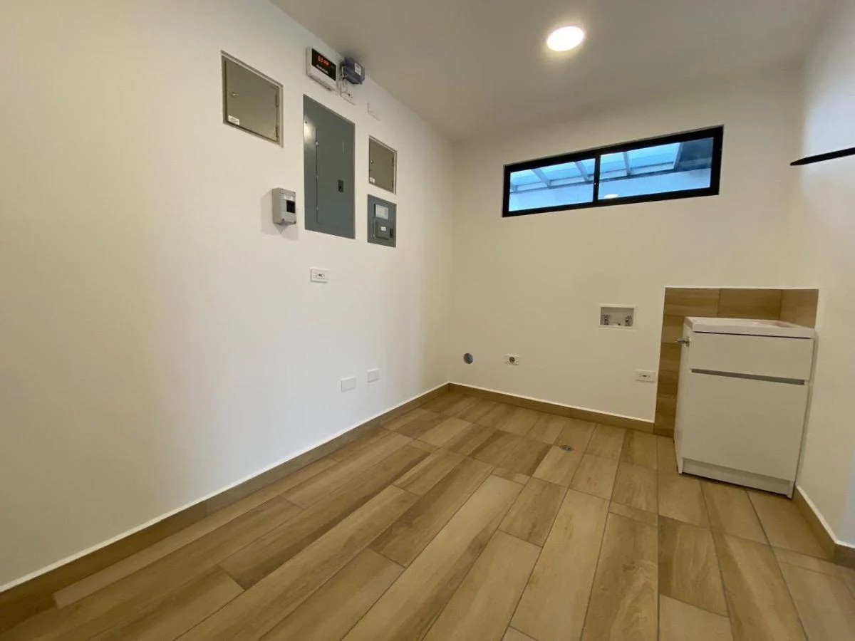 En Venta Casa a Estrenar de 4 Dorm. en Urb. Campo Alegre — imagen 5