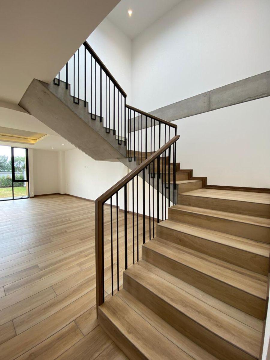 En Venta Casa a Estrenar de 4 Dorm. en Urb. Campo Alegre — imagen 3