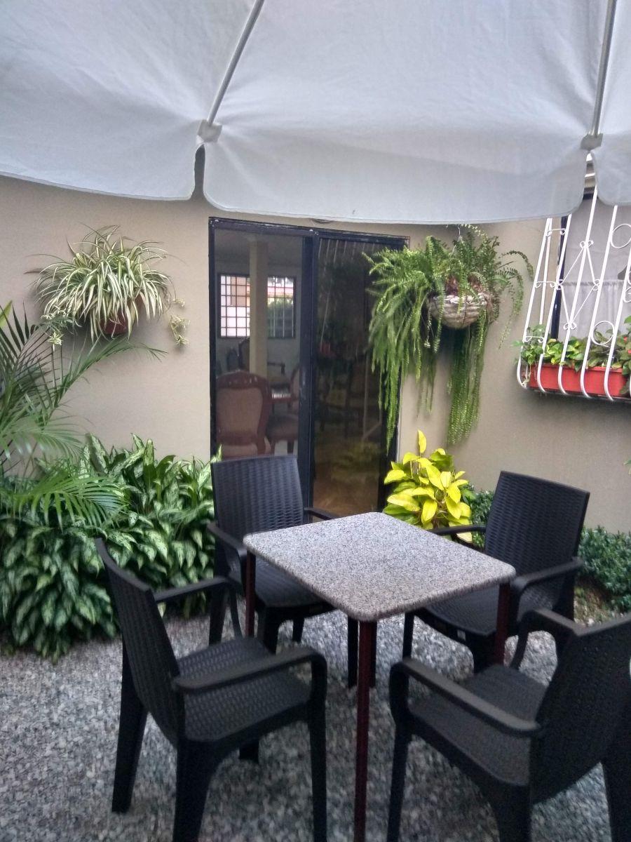 Venta de Casa de 2 Plantas, 3 Dorm., 2 Baños en El Norte de Guayaquil, Guayas — imagen 6