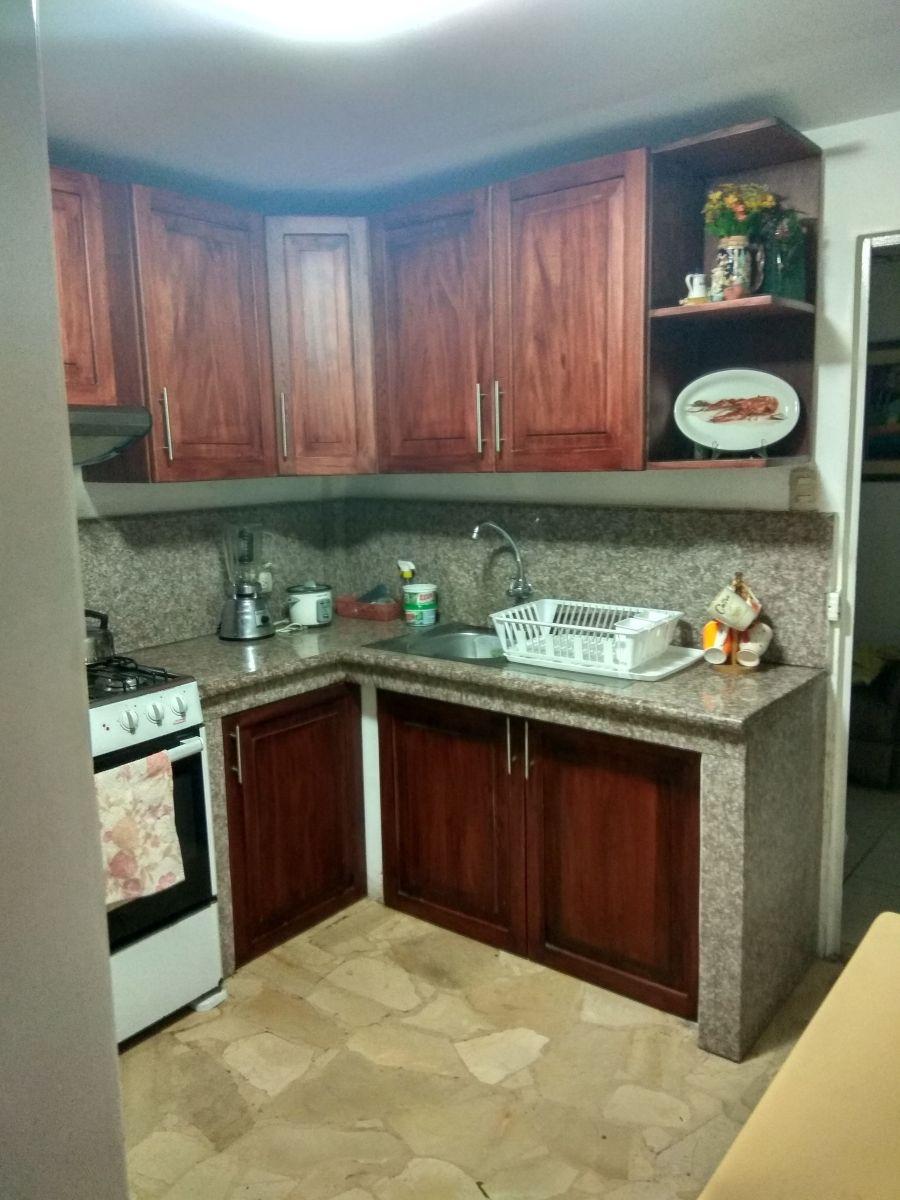 Venta de Casa de 2 Plantas, 3 Dorm., 2 Baños en El Norte de Guayaquil, Guayas — imagen 4