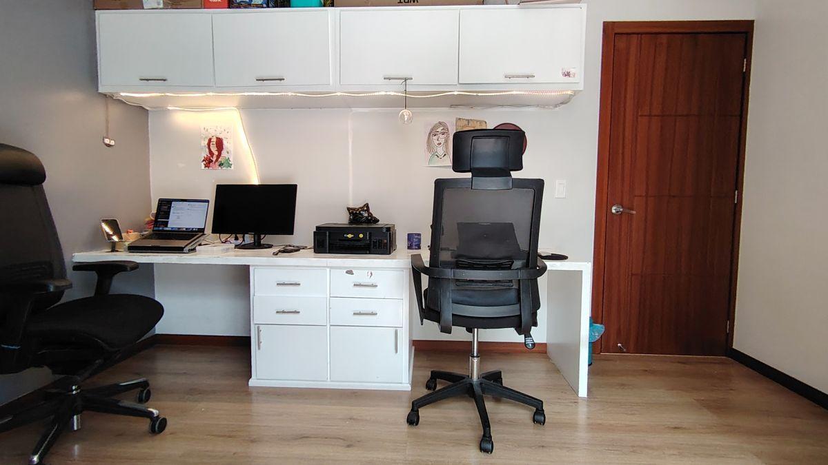 Departamento en Venta con Amplio Patio, Sector Las Acacias Tumbaco — imagen 5