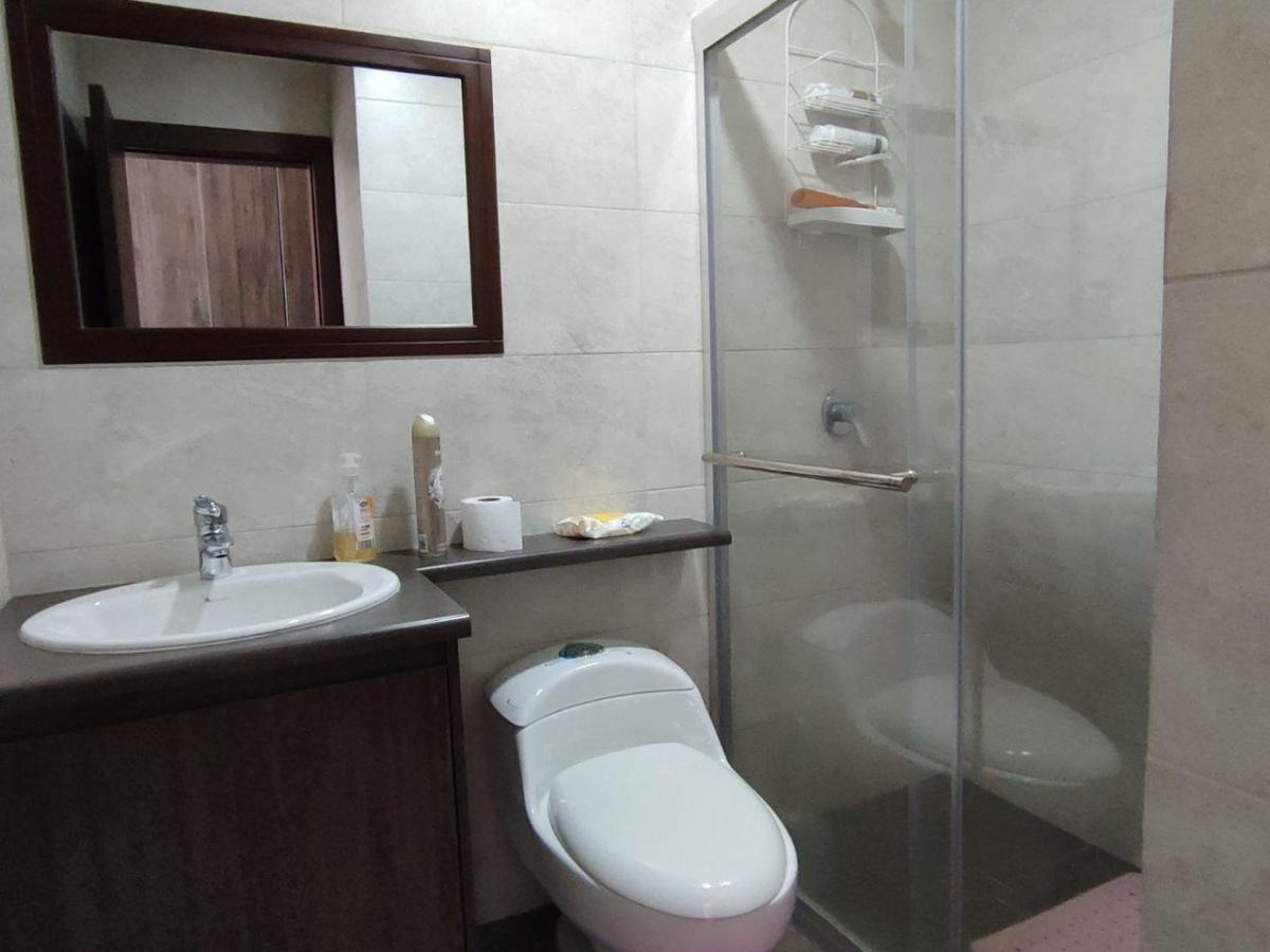 Tumbaco, Departamento en Venta, 3 Habitaciones Edificio Full Amenities — imagen 8