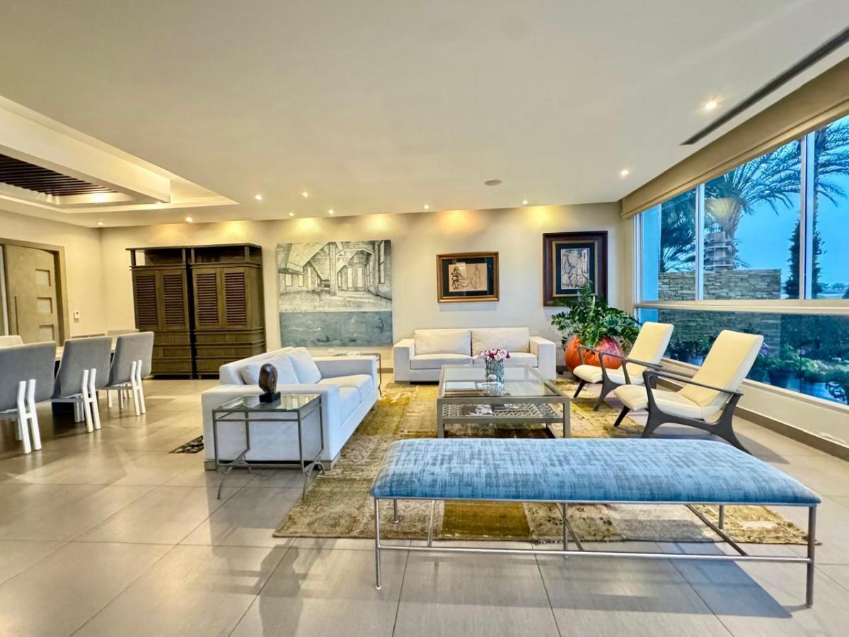Departamento 550 m² Al Río 6 Cuartos 5.5 Baños 4 Parqueos, Guayas — imagen 7