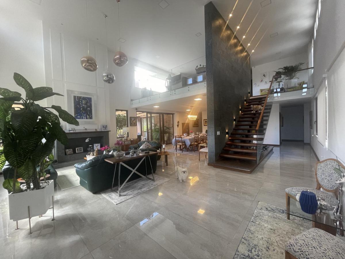 Venta Hermosa Casa Acabados de Lujo La Ceramica Tumbaco — imagen 8