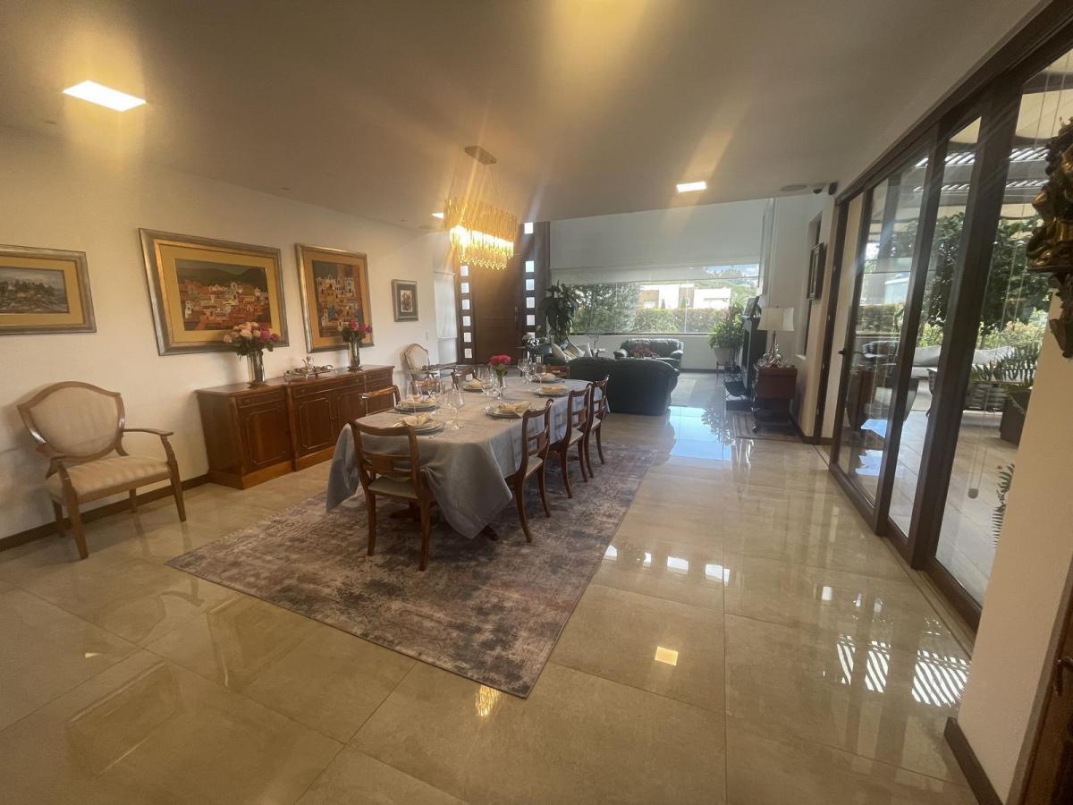 Venta Hermosa Casa Acabados de Lujo La Ceramica Tumbaco — imagen 4