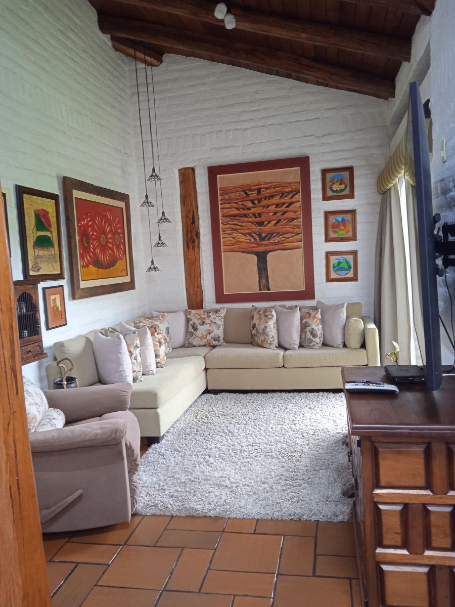 Hermosa Casa de Una Planta, en 1.167 m² de Terreno — imagen 10
