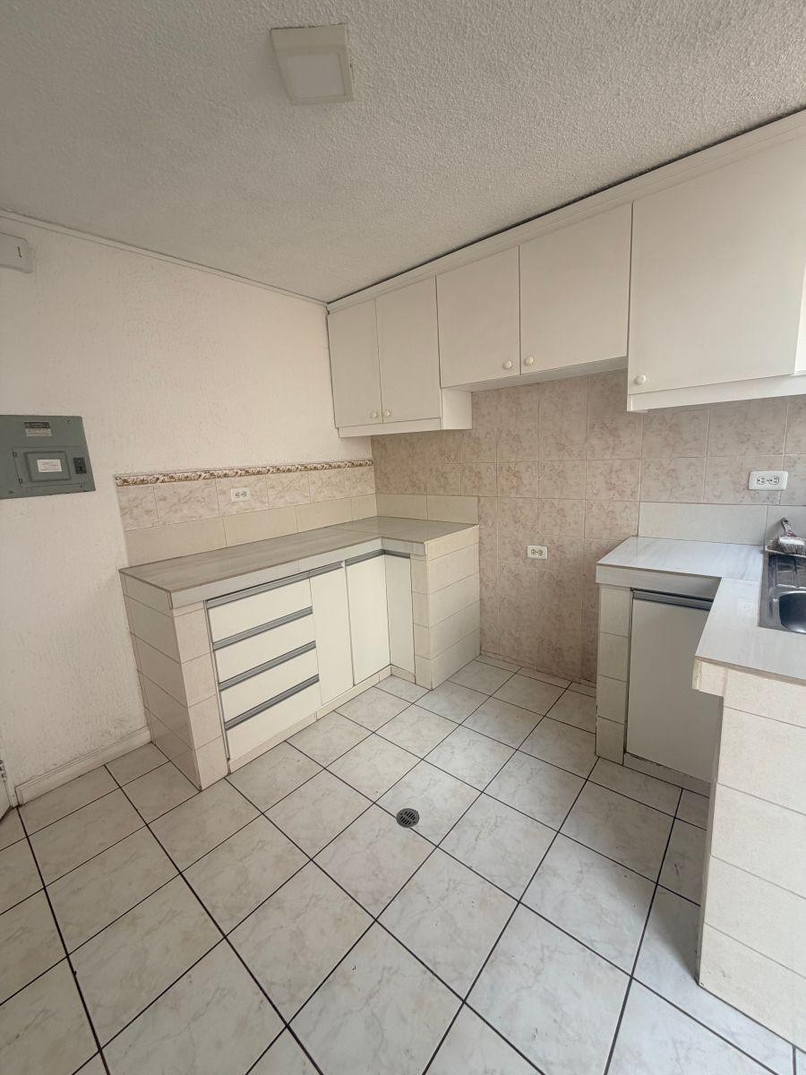 Oportunidad Casa de 3 Habitaciones en Venta en Carcelén Alto Conjunto Privado 174 m² — imagen 9