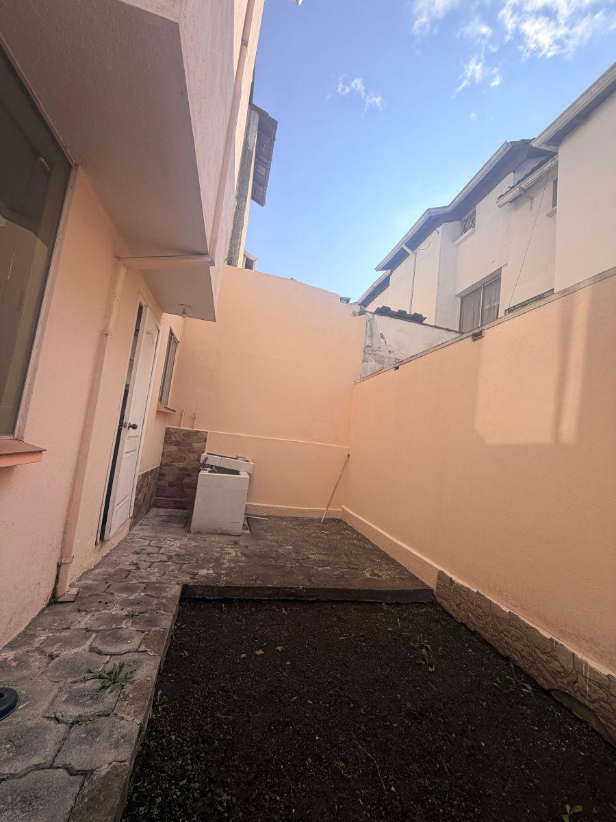 Oportunidad Casa de 3 Habitaciones en Venta en Carcelén Alto Conjunto Privado 174 m² — imagen 5