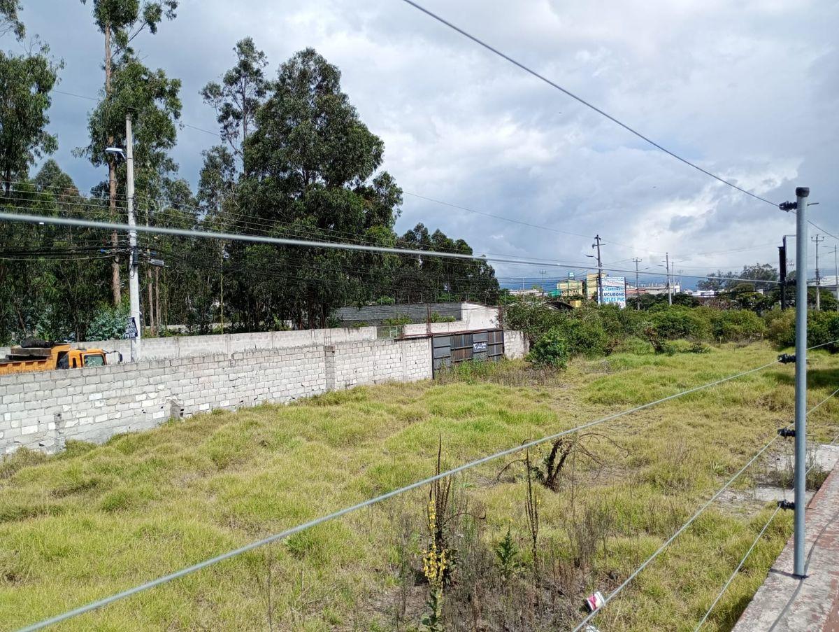 Terreno Comercial de 1900 m² en Venta en Calderón, Calle Los Pinos y Panamaricana Norte — imagen 3