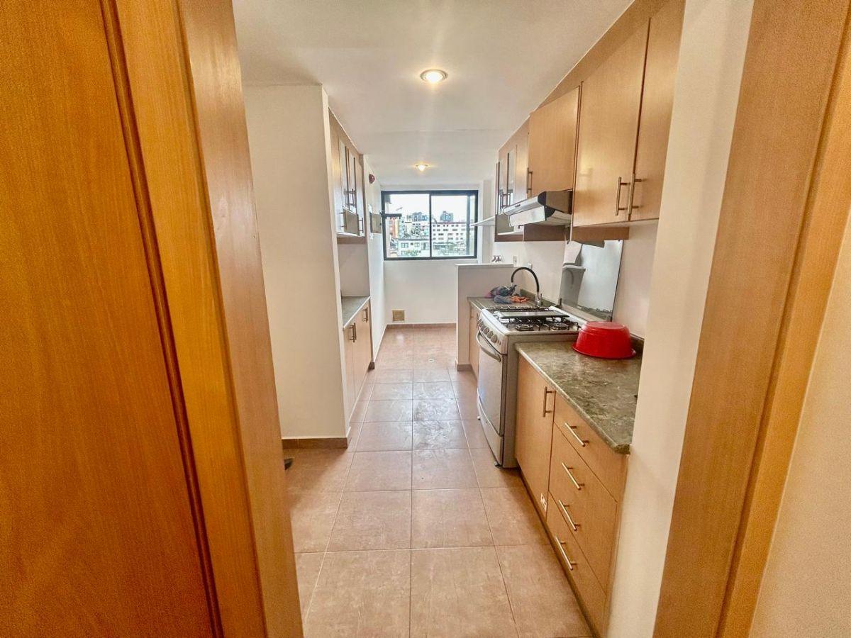 Departamento en Venta 3 Habitaciones 2 Parqueaderos en La 6 de Diciembre y de Los Fresnos — imagen 8