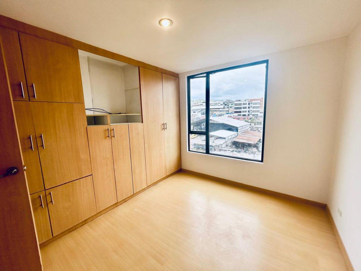 Departamento en Venta 3 Habitaciones 2 Parqueaderos en La 6 de Diciembre y de Los Fresnos — imagen 5