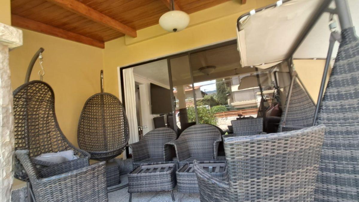 Vendo en Cumbayá: Casa Principal + Casa de Huéspedes en Urbanización, Reservorio — imagen 7