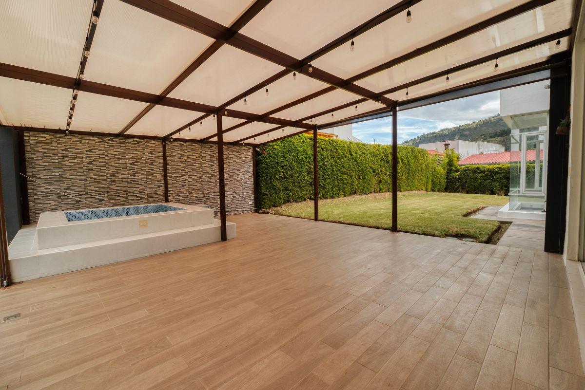 Hermosa Casa de Venta o Renta Urbanizacion Exclusiva Cumbaya — imagen 4