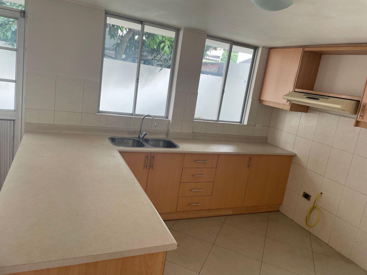 Casa en Venta en Cumbaya en Urbanización, Sector Colegio Aleman — imagen 8