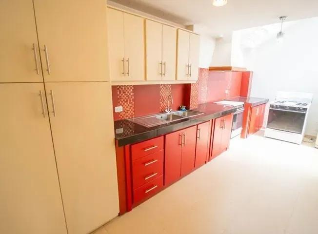 Casa de 227 m² con 4 Dorm. en Venta en Mitad del Mundo — imagen 6