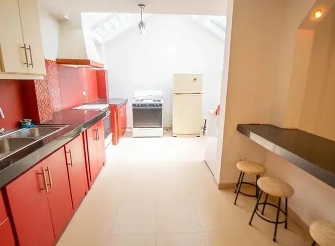 Casa de 227 m² con 4 Dorm. en Venta en Mitad del Mundo — imagen 5
