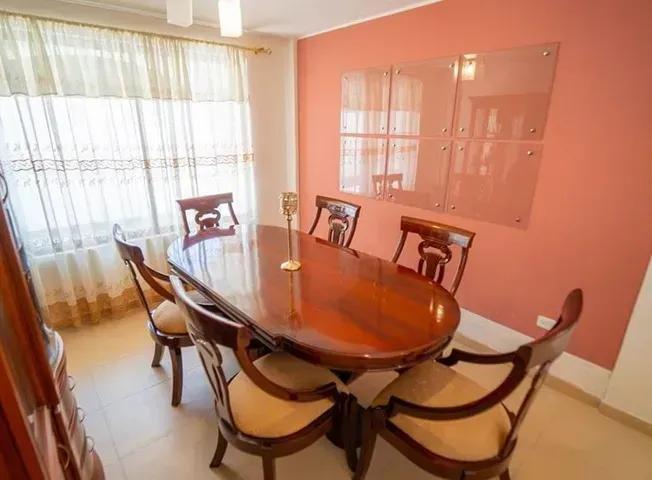 Casa de 227 m² con 4 Dorm. en Venta en Mitad del Mundo — imagen 4