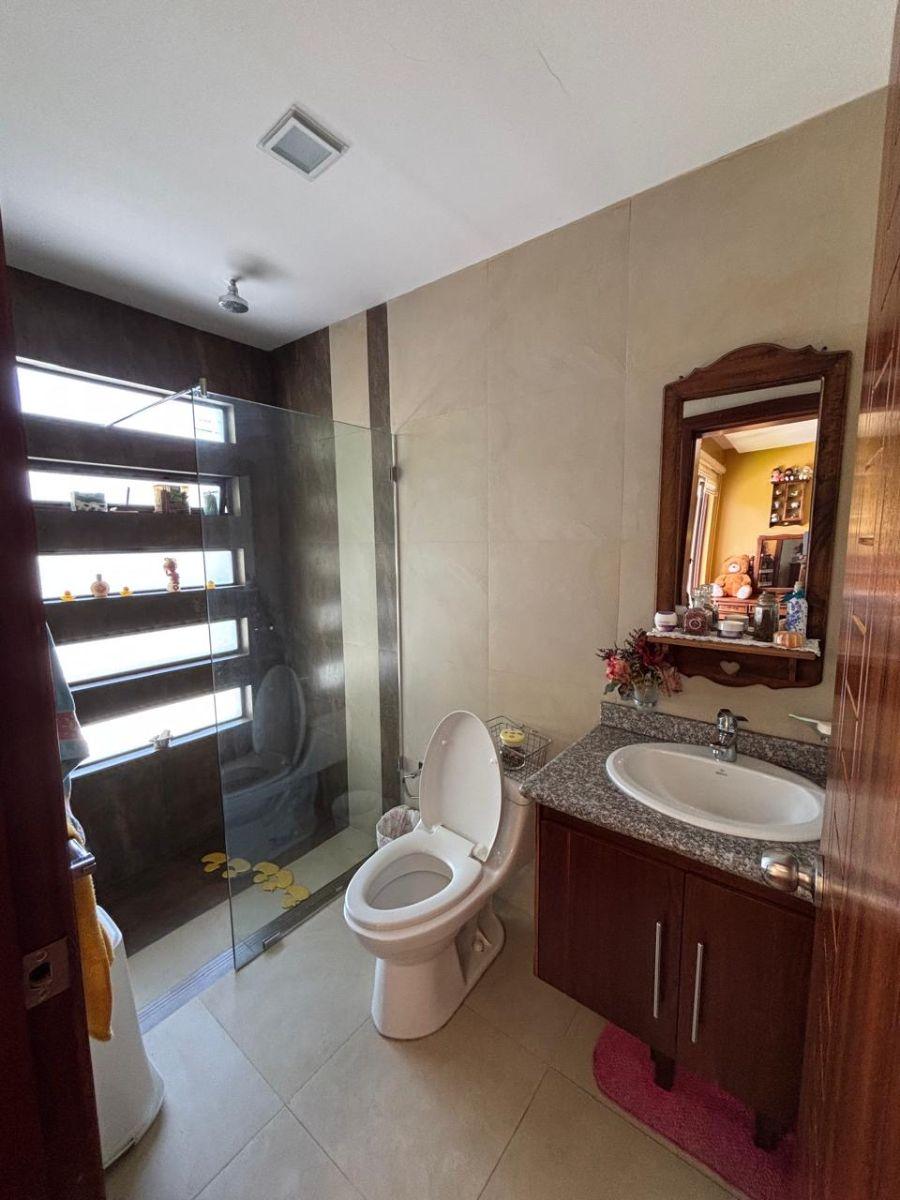 Hermosa Casa en Venta Challuabamba 4 Dorm. c/u con Baño, Azuay — imagen 5