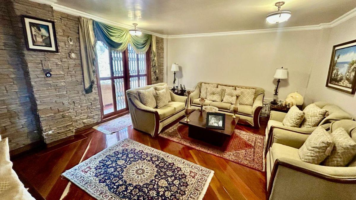 Casa en El Norte de Quito en Urbanización Cerrada Cerca de La Embajada Americana — imagen 6