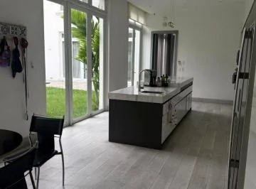 Casa con 5 Habitaciones en Venta en Plaza Lagos 823 m² Terreno, Guayas — imagen 4