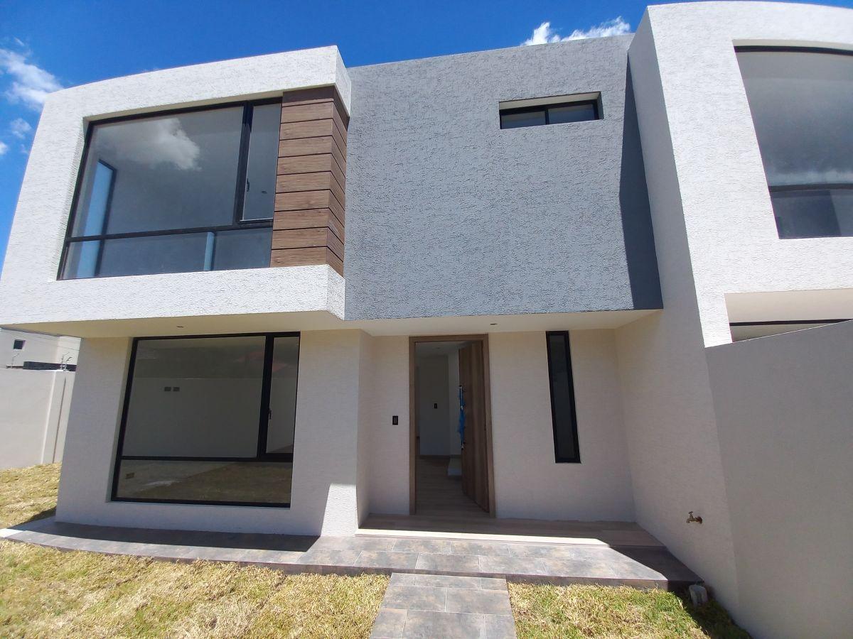 Vendo Moderna Casa Esquinera Dentro de Urbanización Cumbaya — imagen 10