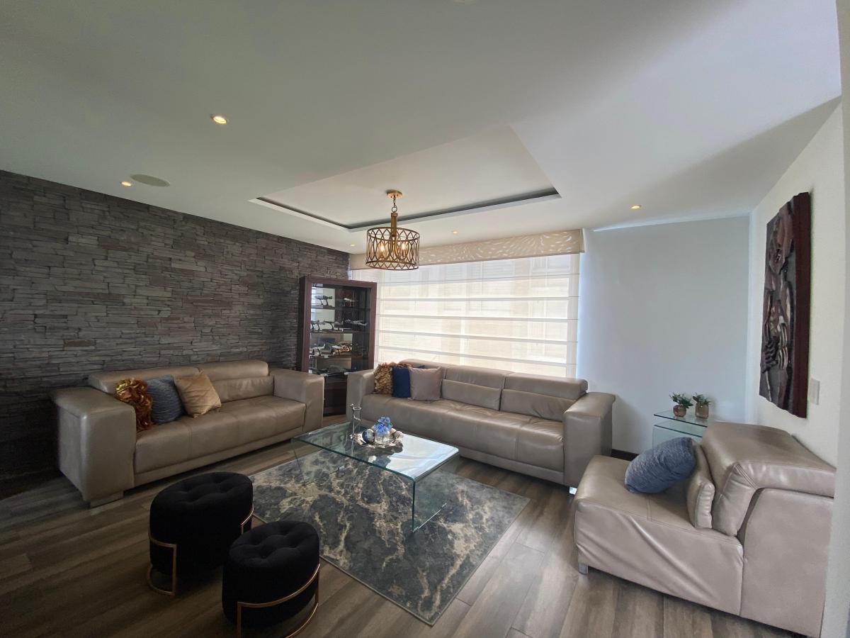 Casa con 260 m² Terreno y 3 Recámaras Cada Una con Baño en Venta en Cumbayá — imagen 4