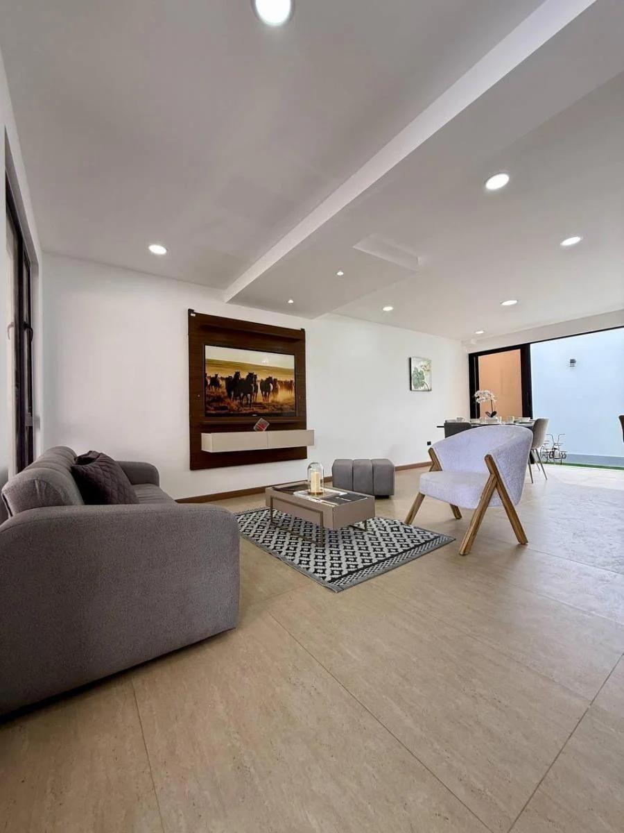 Casa de 3 Habitaciones - en Venta - Tumbaco - 128 m² — imagen 8