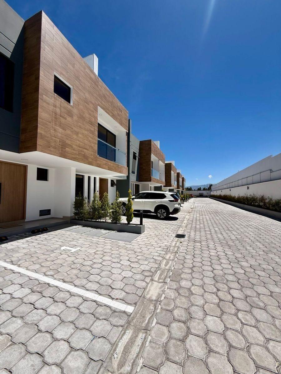 Casa de 3 Habitaciones - en Venta - Tumbaco - 128 m² — imagen 6