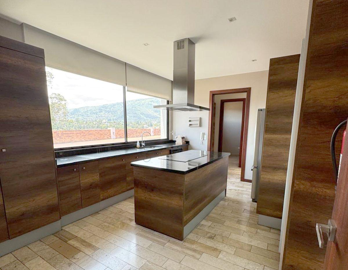 Vendo, Lindo PH, Cumbayá, Sector La Cerveceria, 3 Dorm., Área Empleadas, Excelente Ubicación! — imagen 9