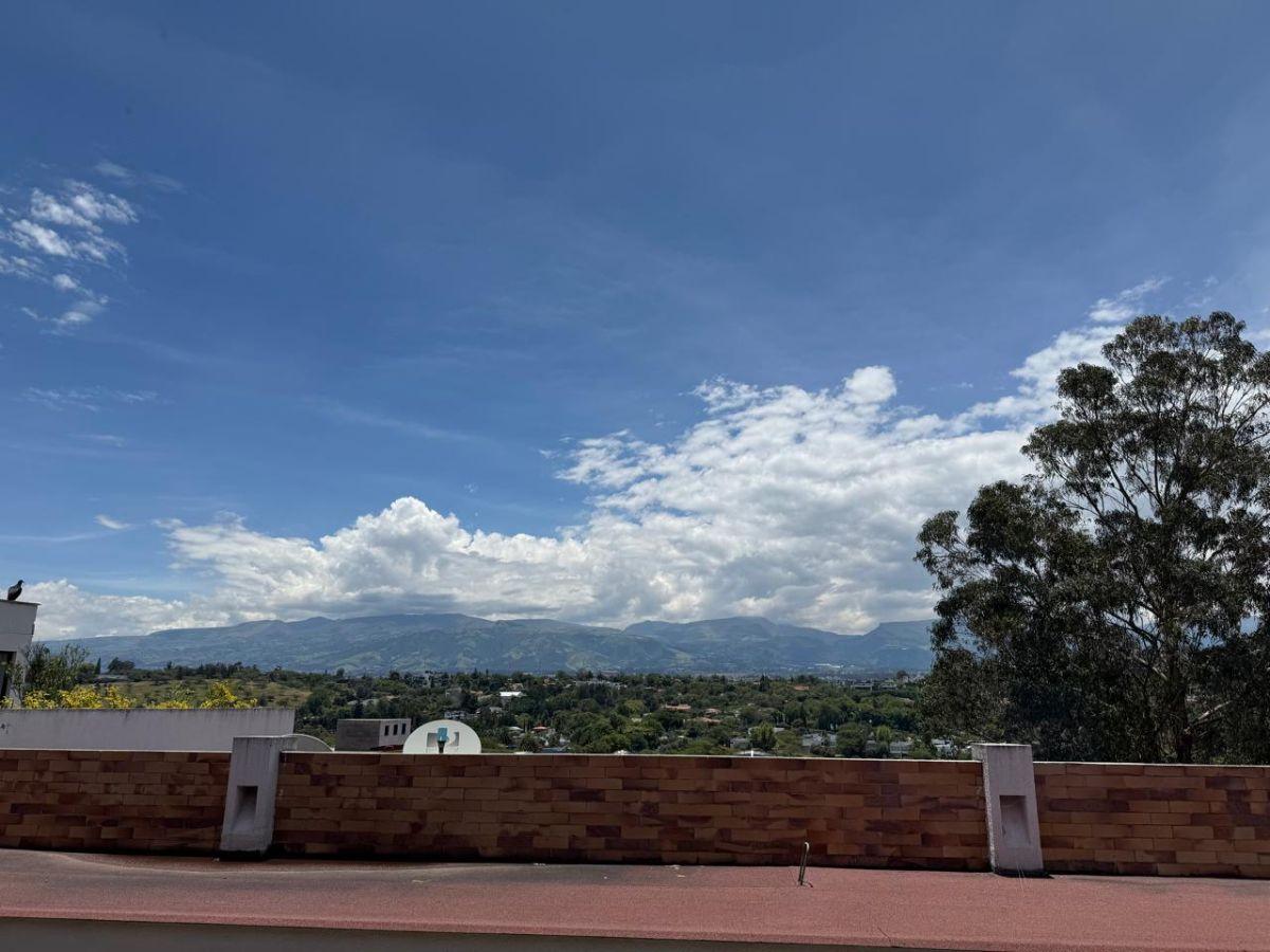 Vendo, Lindo PH, Cumbayá, Sector La Cerveceria, 3 Dorm., Área Empleadas, Excelente Ubicación! — imagen 7
