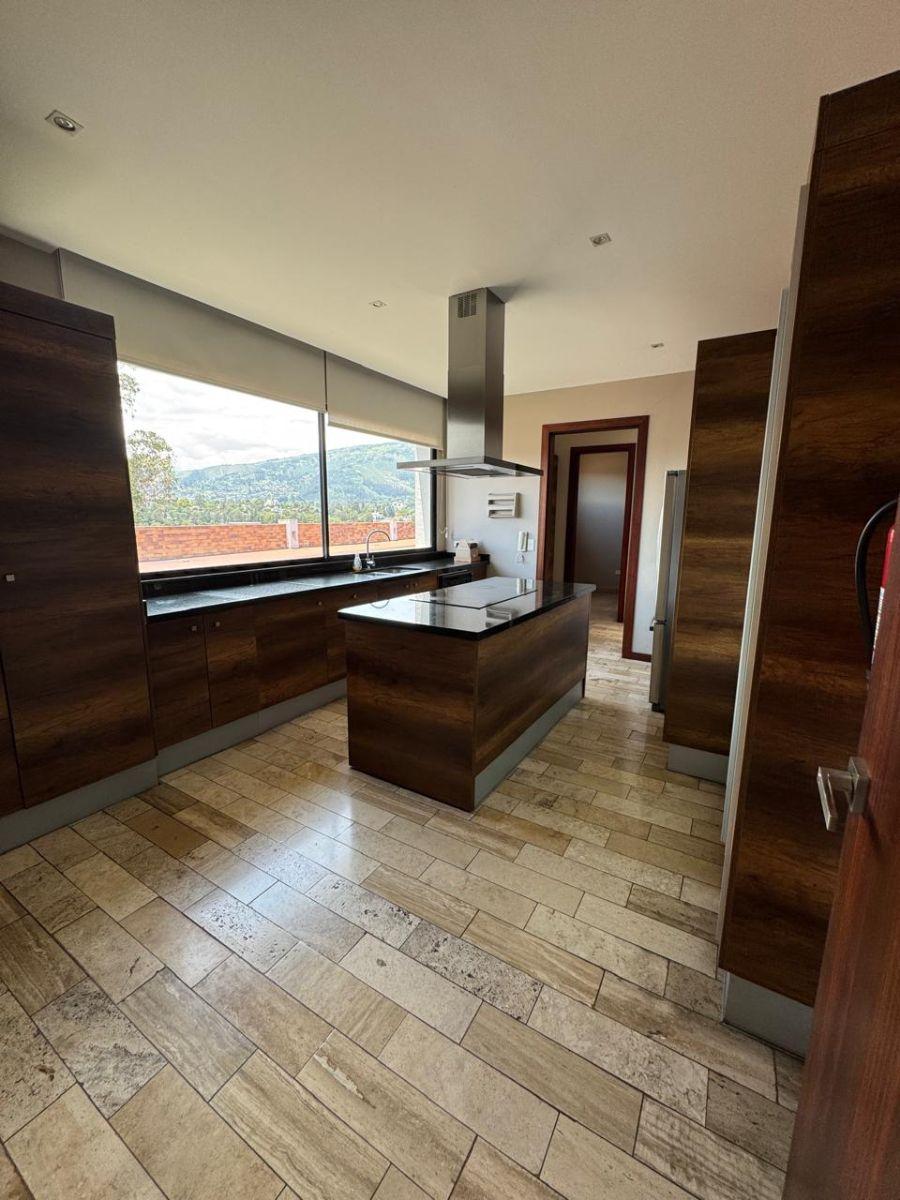 Vendo, Lindo PH, Cumbayá, Sector La Cerveceria, 3 Dorm., Área Empleadas, Excelente Ubicación! — imagen 3