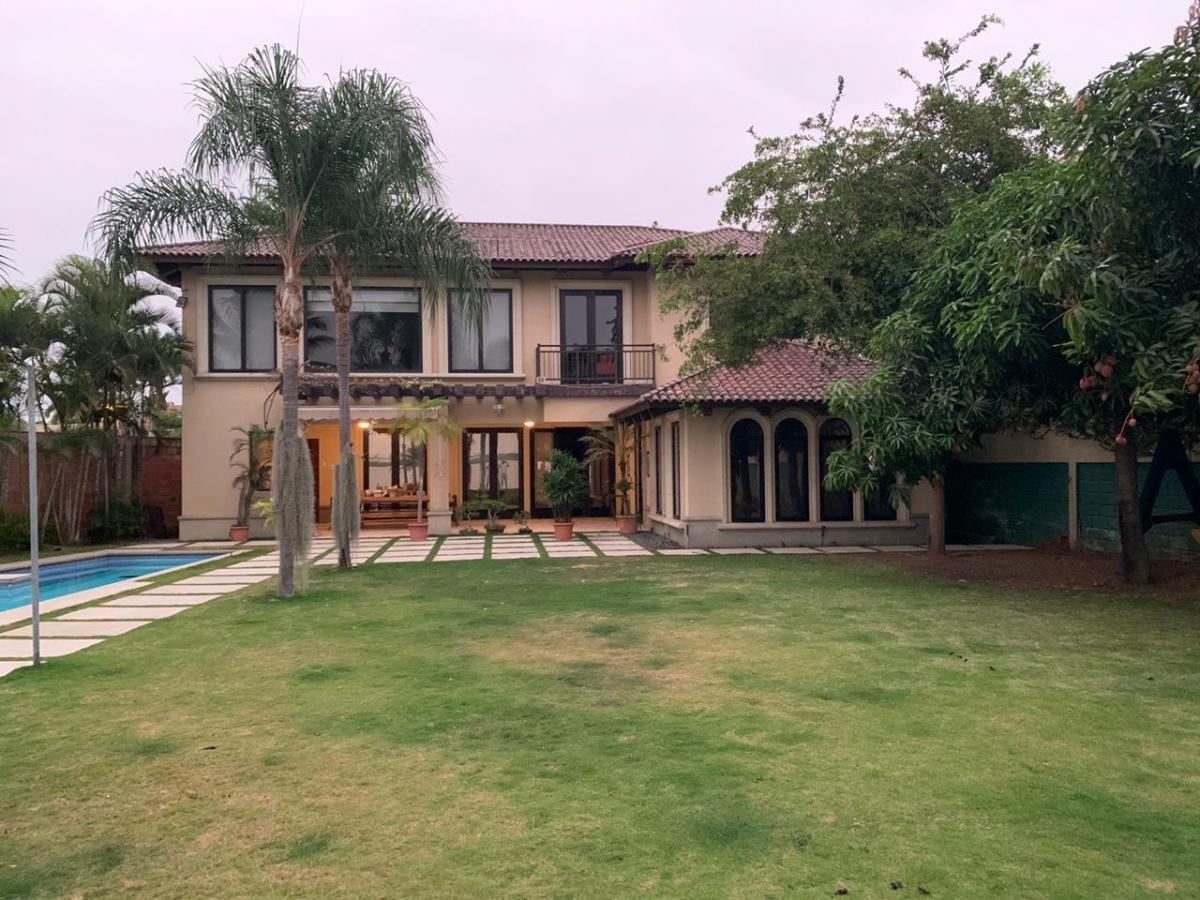 Casa con Vista Al Río en Samborondón Primeros Kilom. Guayas — imagen 5