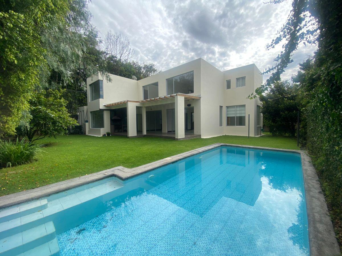 Casa de Venta Dentro de Urbanización San Patricio, 4 Dorm. - 400 m², Piscina - Cumbayá — imagen 8