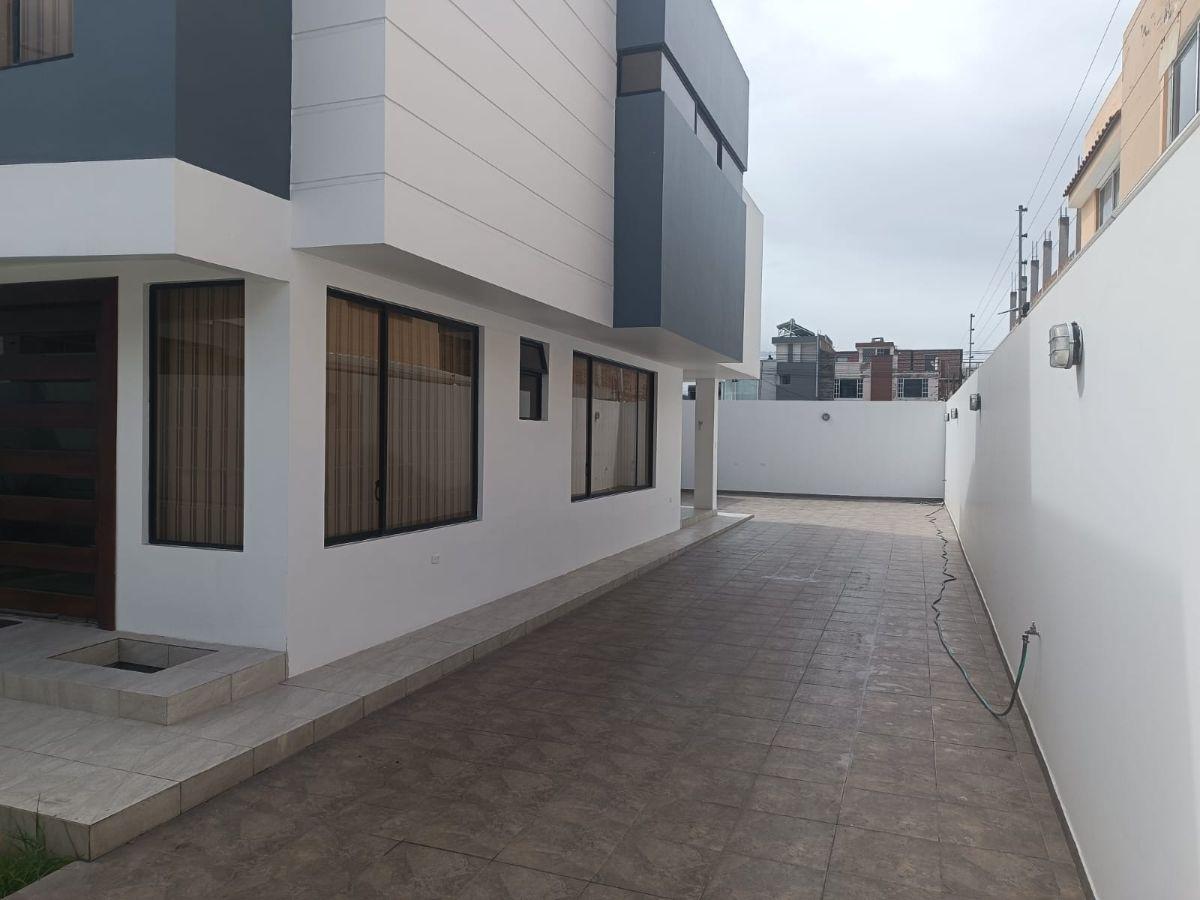 Casa de Lujo con 3 Habitaciones Master en Venta en El Norte de Riobamba, Chimborazo — imagen 6