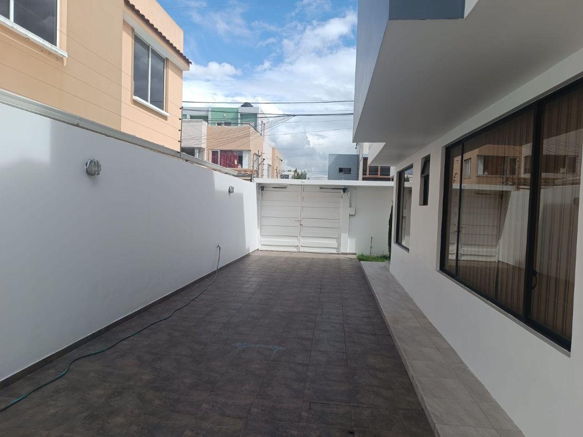 Casa de Lujo con 3 Habitaciones Master en Venta en El Norte de Riobamba, Chimborazo — imagen 5