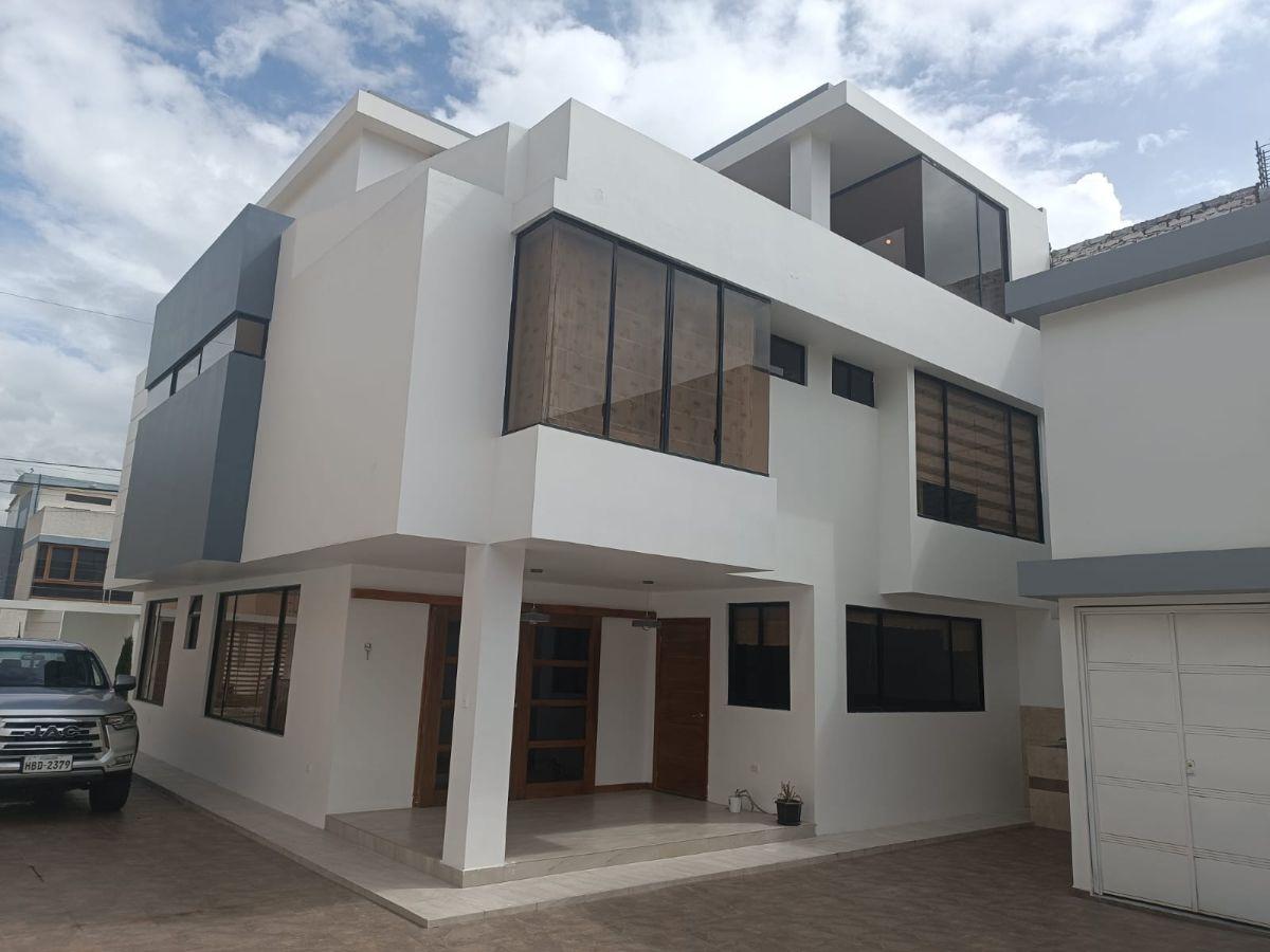 Casa de Lujo con 3 Habitaciones Master en Venta en El Norte de Riobamba, Chimborazo — imagen 4