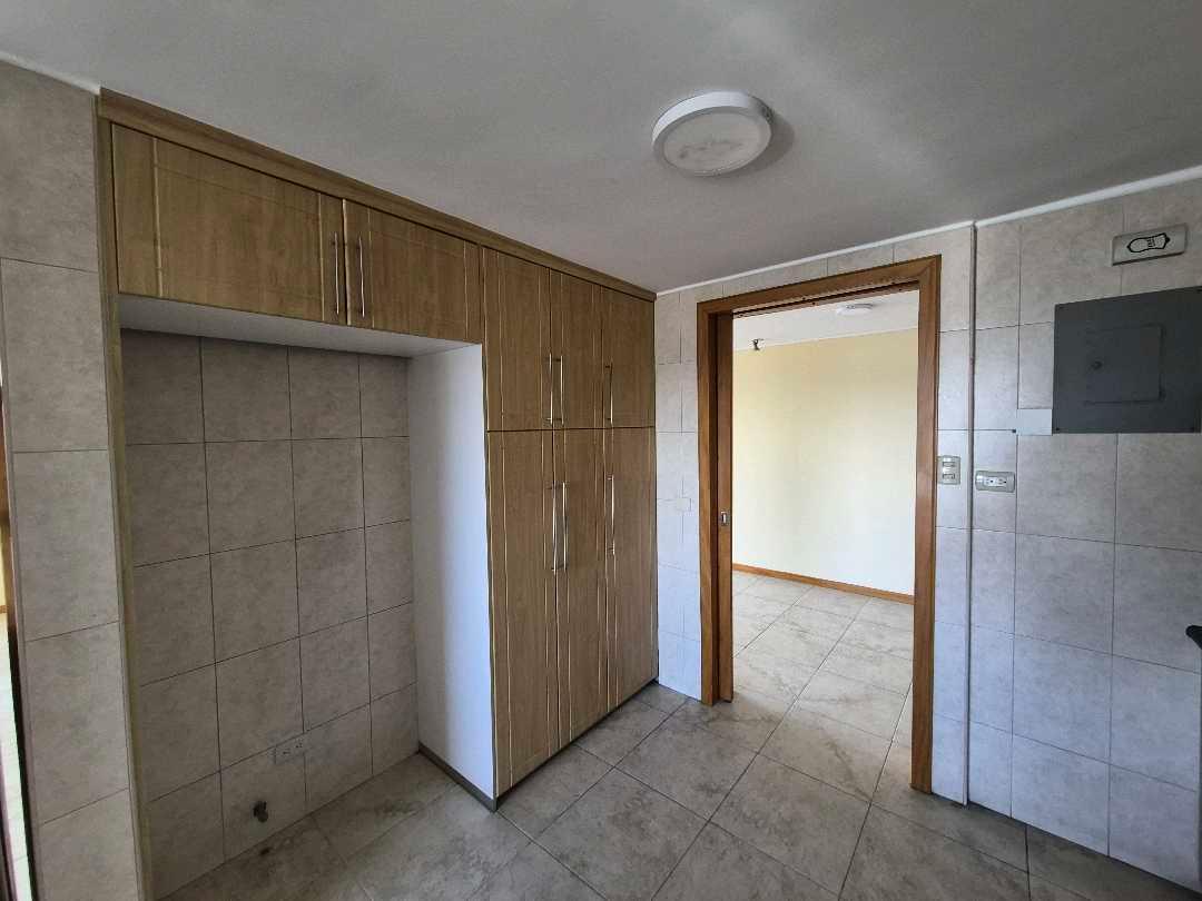 Venta Departamento 3 Dorm., 2 Parqueos, Vista, Edificio Seguro — imagen 6