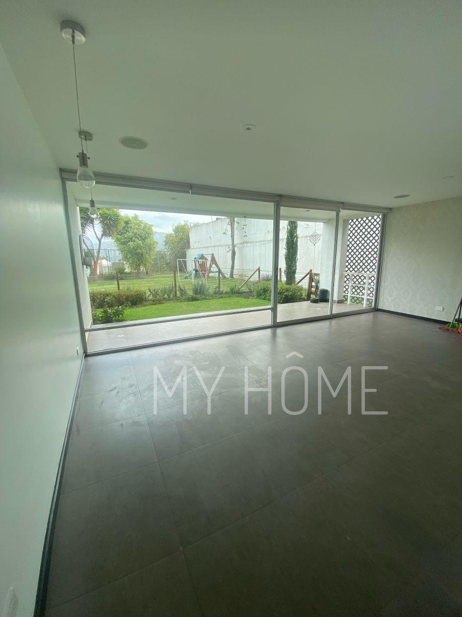 Hermoso Departamento con Jardín — imagen 9