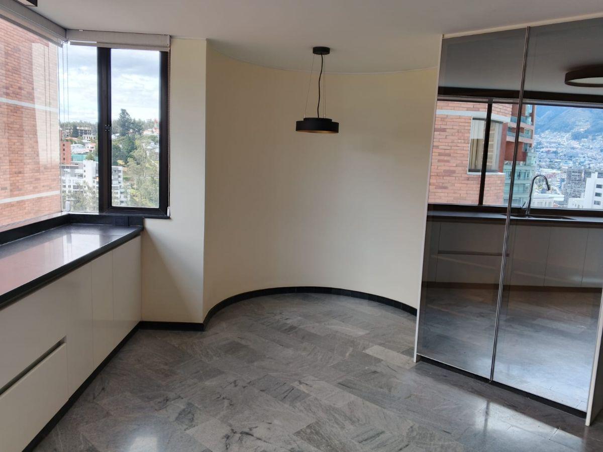 Rento/vendo Penthhouse, Dúplex, 3 Hab, Terraza, con Línea Blanca. González Suárez — imagen 2